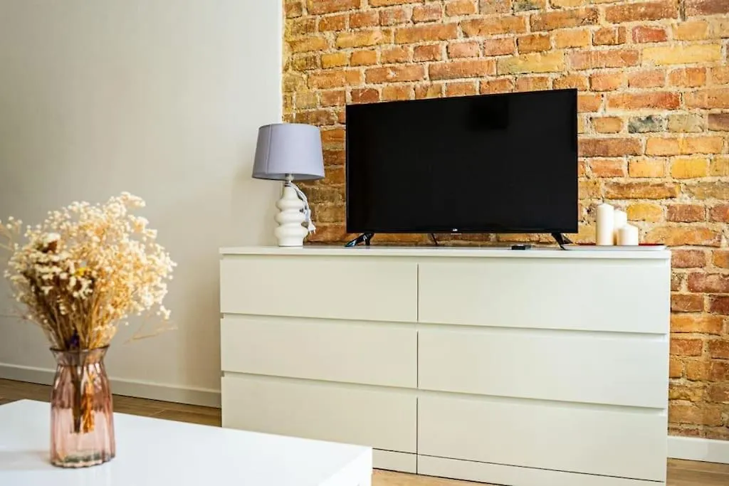 Stylish Apartment In Warszawa