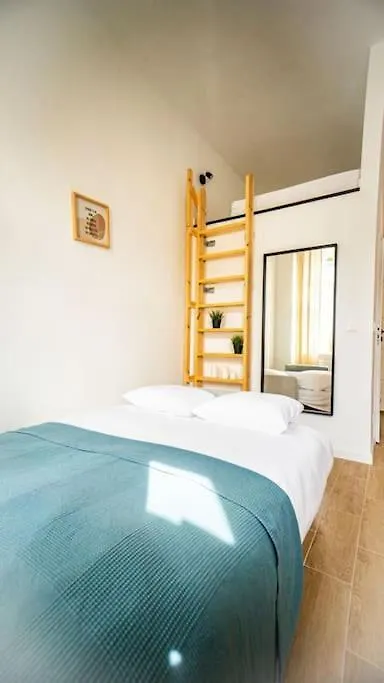 Stylish Apartment In Warszawa