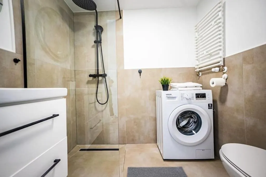 Stylish Apartment In ורשה
