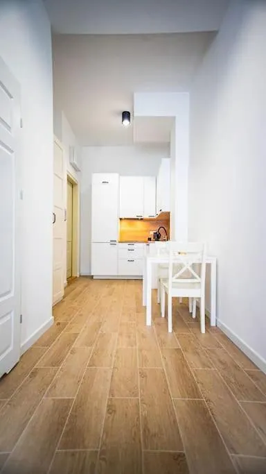 Stylish Apartment In ורשה